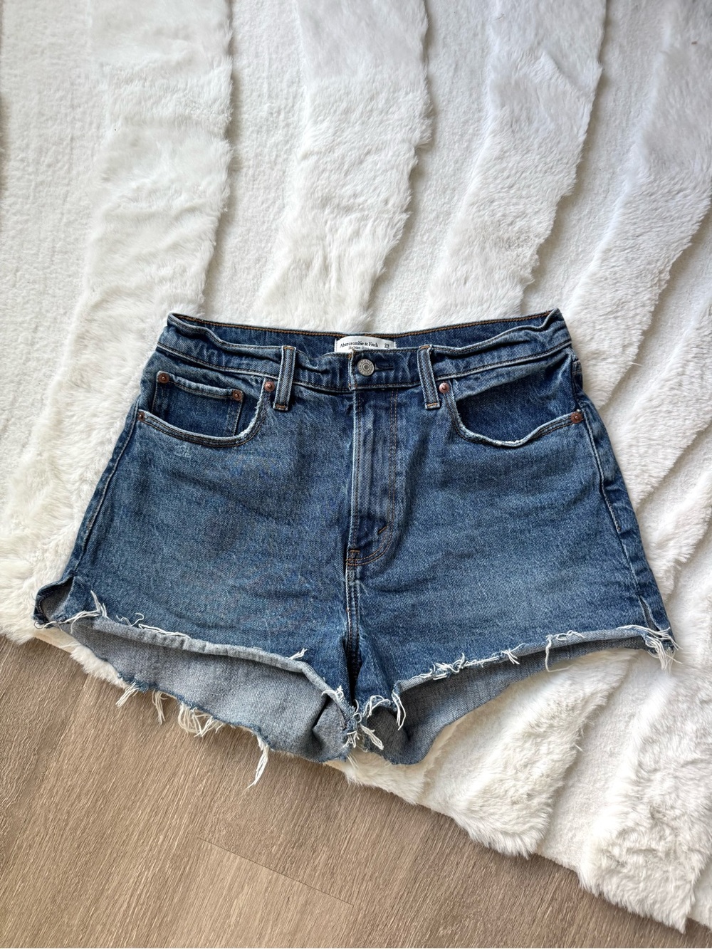 Abercrombie A&F The Mom Shorts High-Rise Curve Love Size 29
